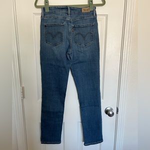 Levi’s Mid Rise Skinny Jeans